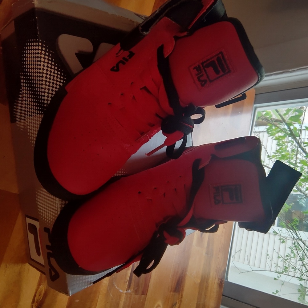 Fila sneakers, kids size 6, red & black